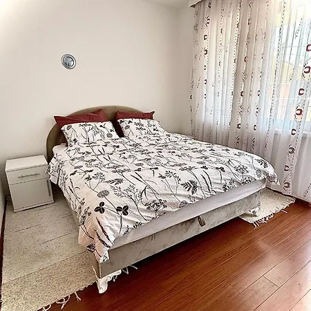 Merak Ii Apartament *